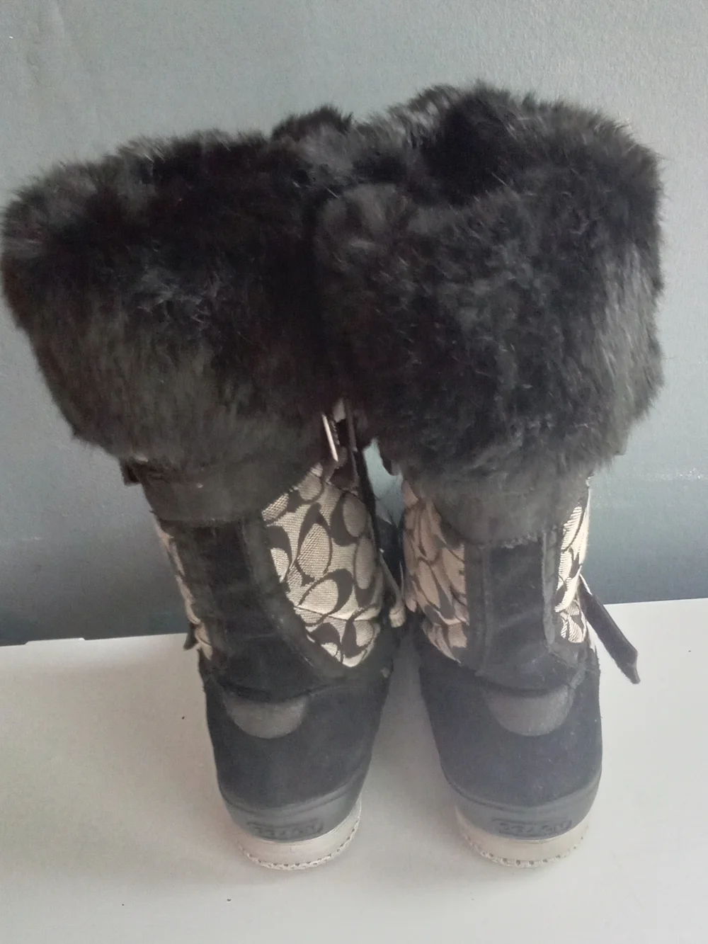 Coach Signature C Monogram Winter Boots Black Faux Fur‎ Trim Buckle Straps